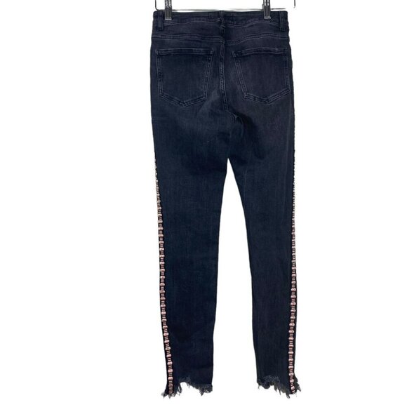 2/$30 Zara Premium Denim Collection Black Jeans with Pink Embroidery Size 4 - Picture 13 of 16